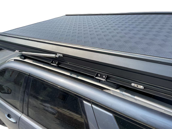 Adventure 130 Checker Plate Aluminum Roof Top Tent XC-12 (Pre-Order) - OZI4X4 PTY LTD