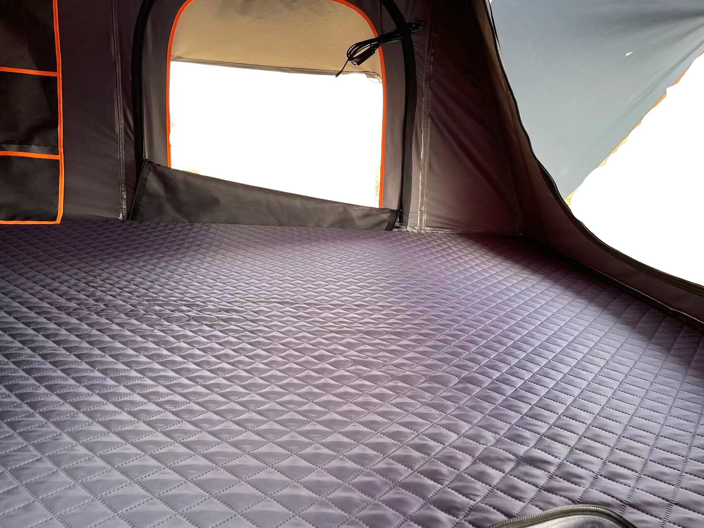 Adventure 150 Checker Plate Aluminum Roof Top Tent XC-13 (Pre-Order) - OZI4X4 PTY LTD