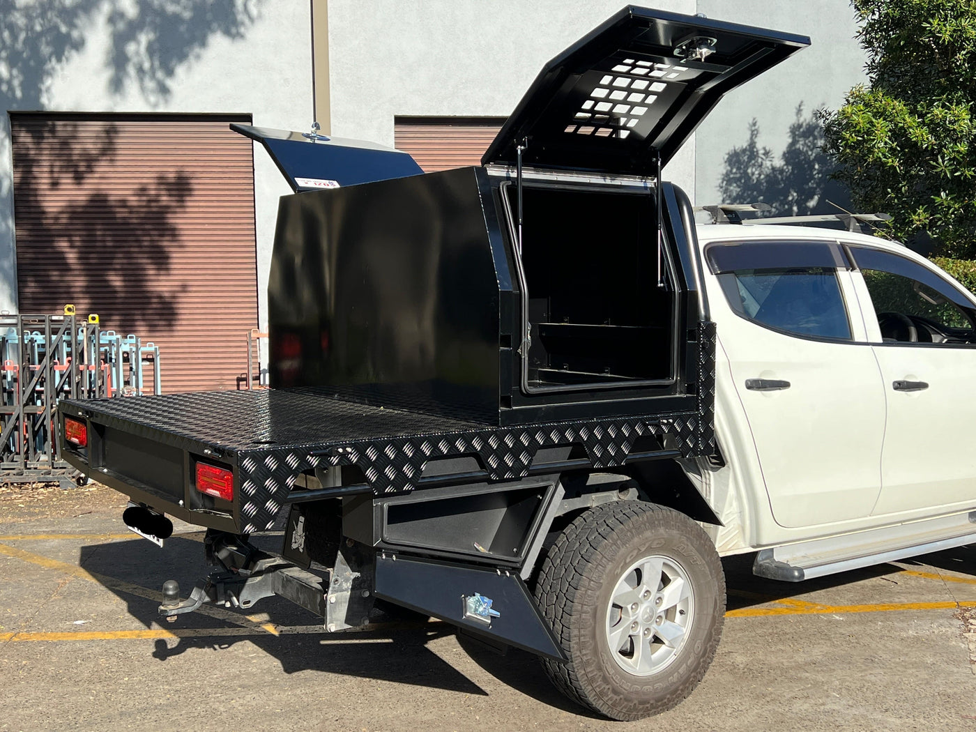 Platinum Edition Dual Cab Tray & Dog Box Canopy Combo