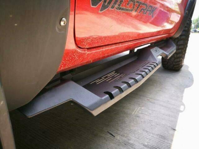 Urban Side Steps Suits Toyota Hilux 2015 +
